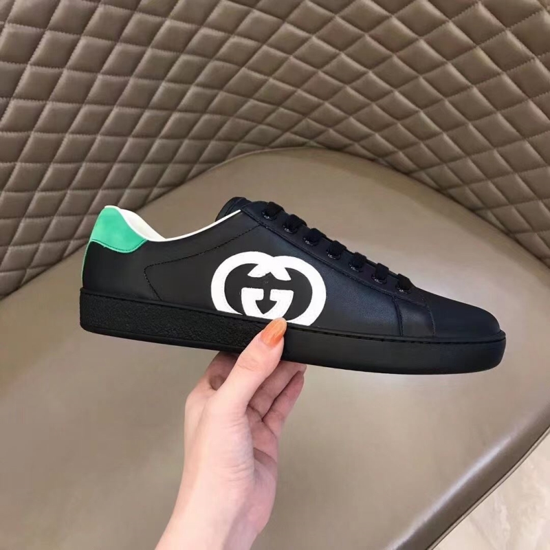 Gucci Sneakers